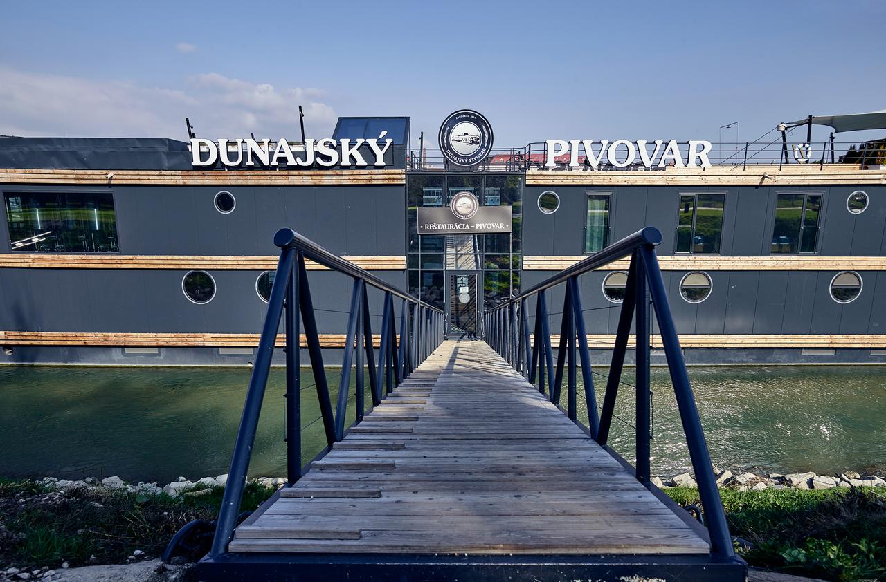 Dunajský Pivovar Botel